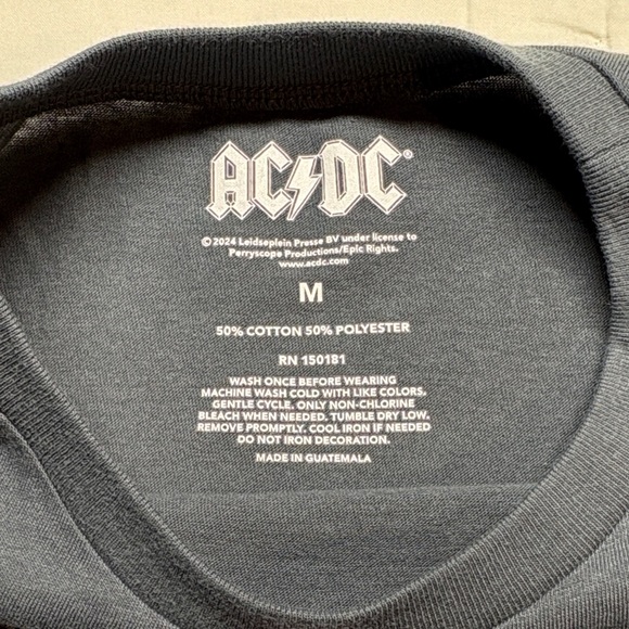 Grayson Threads Women's AC/DC Graphic T-Shirt Gray Repeating Logo NWT - Picture 2 of 7